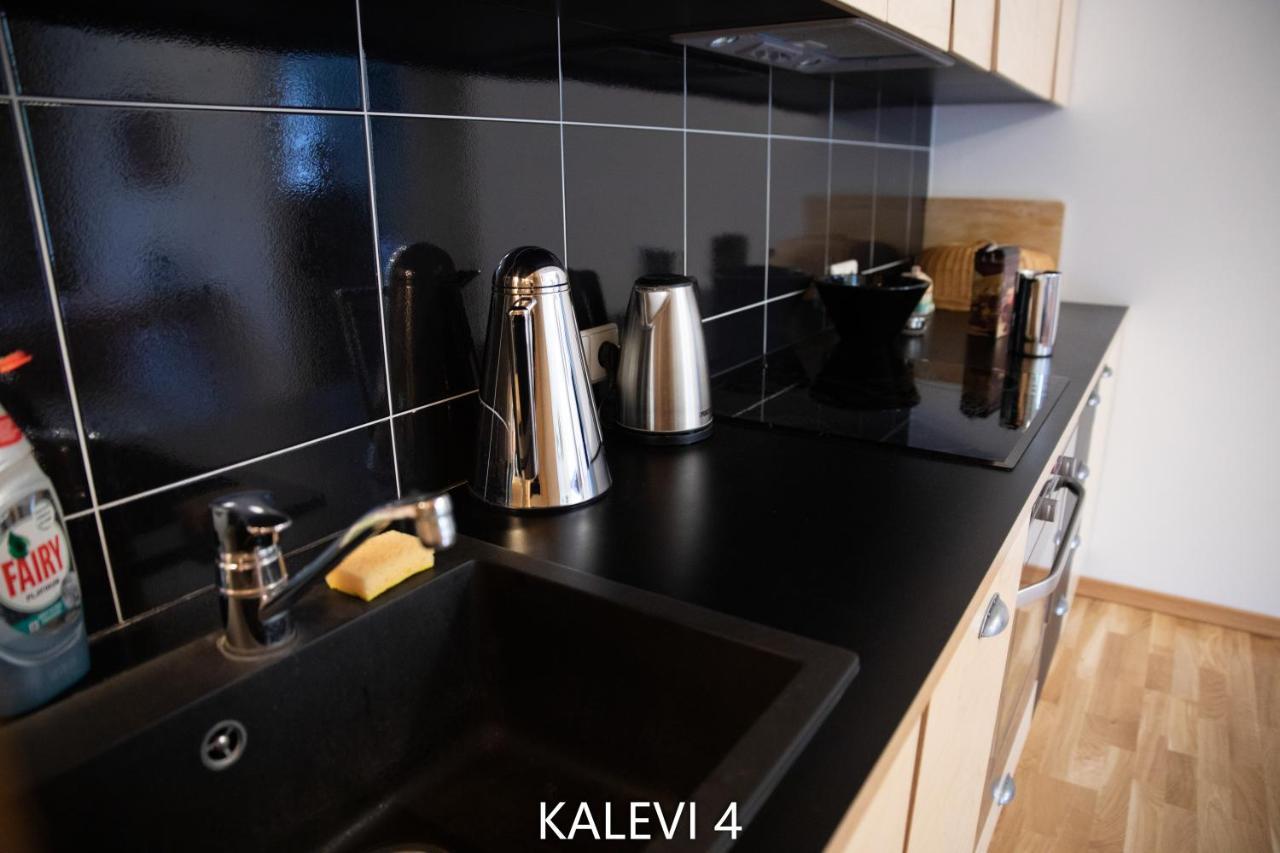 Center Turu Str Apartments, Parking,