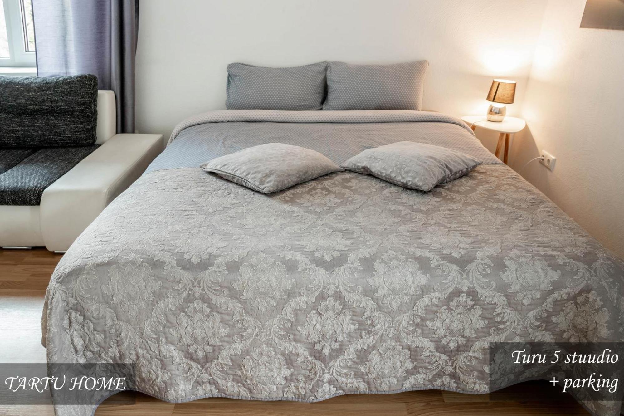 Center Turu Str Apartments, Parking, Tartu