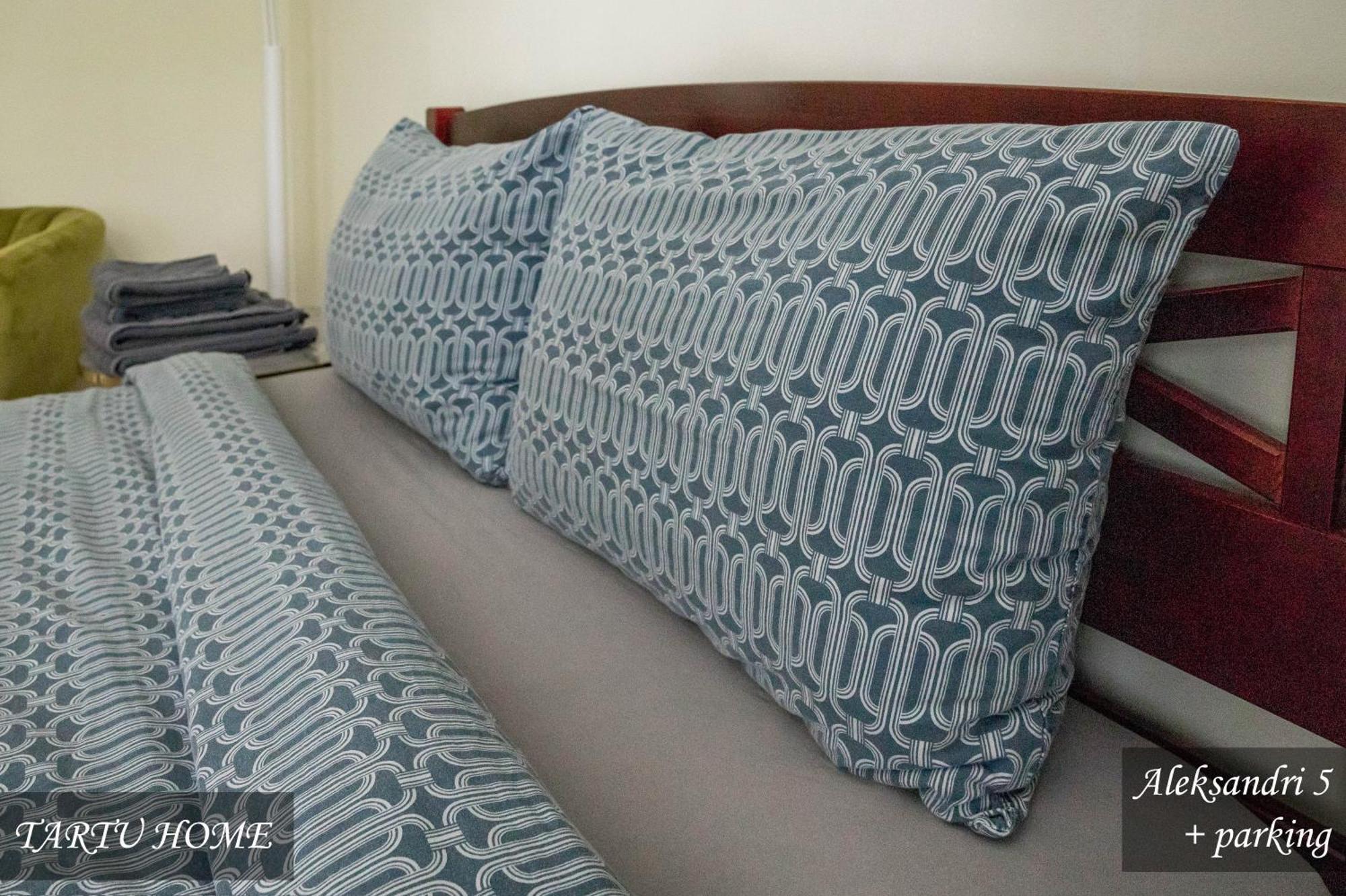 Center Turu Str Apartments, Parking, Apartment *